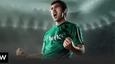 德媒：图赫尔欧冠首战禁赛，曼联对决受波及，巴里与勒夫将临场指挥