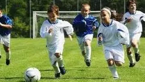 “C罗年度射手榜一骑绝尘，40球领先独领风骚！环球时报”